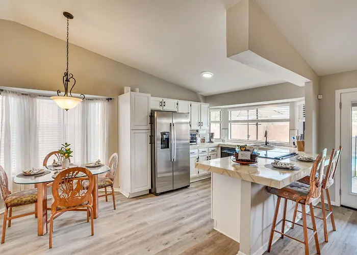 6 Mi To Dtwn: Gem W/ Outdoor Oasis!