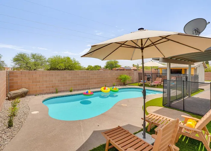Holiday home 6 Mi To Dtwn: Gem W/ Outdoor Oasis! Tucson