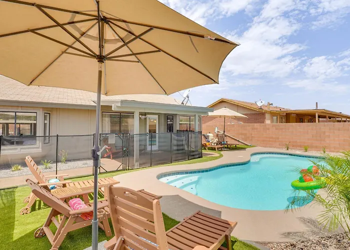 6 Mi To Dtwn: Gem W/ Outdoor Oasis!